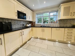 Kitchen- click for photo gallery